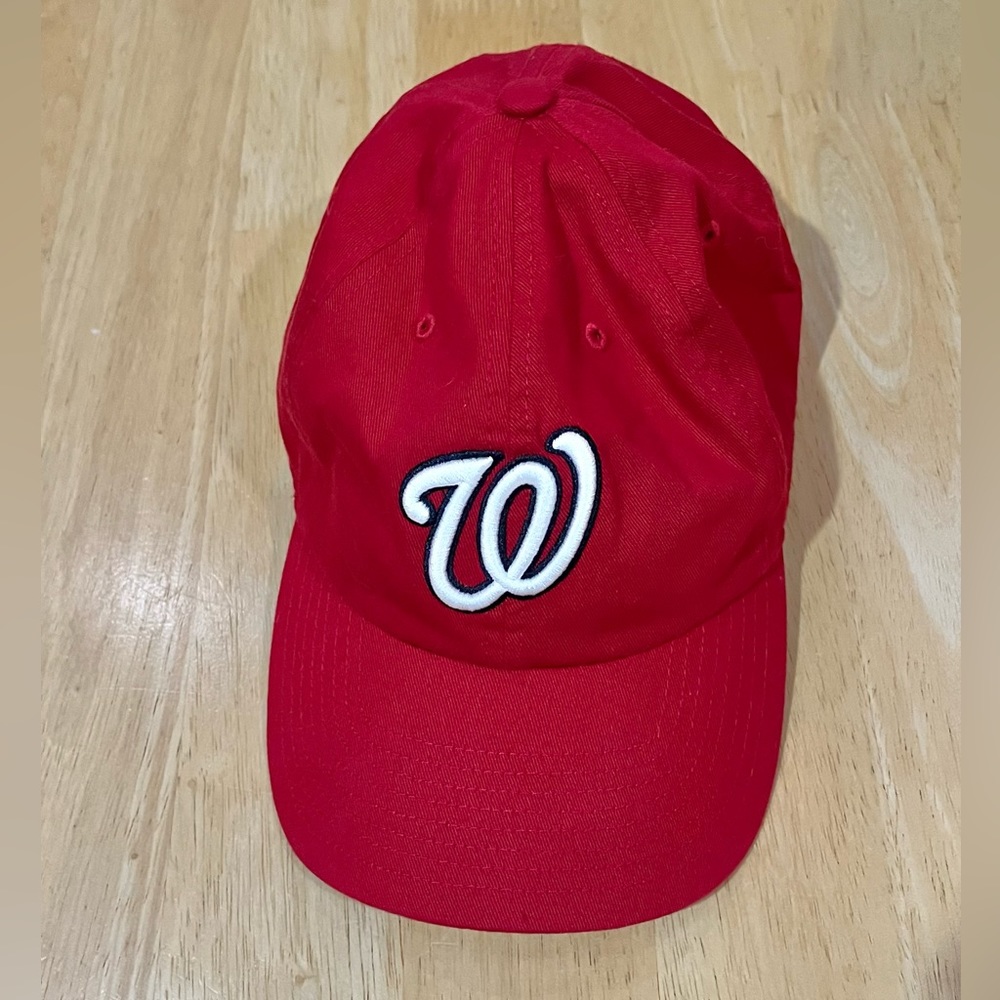 Washington Capitals red baseball hat